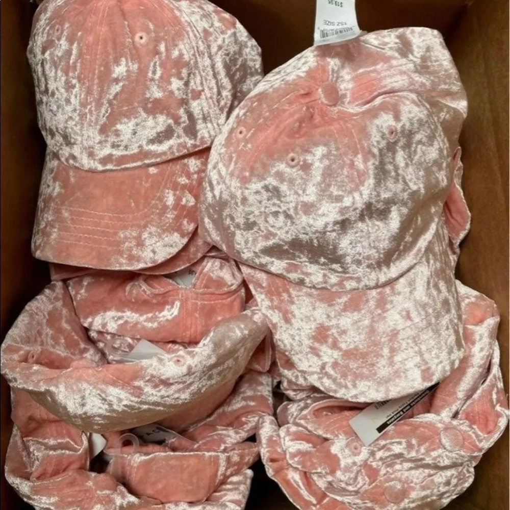 Wholesale velvet hat lot